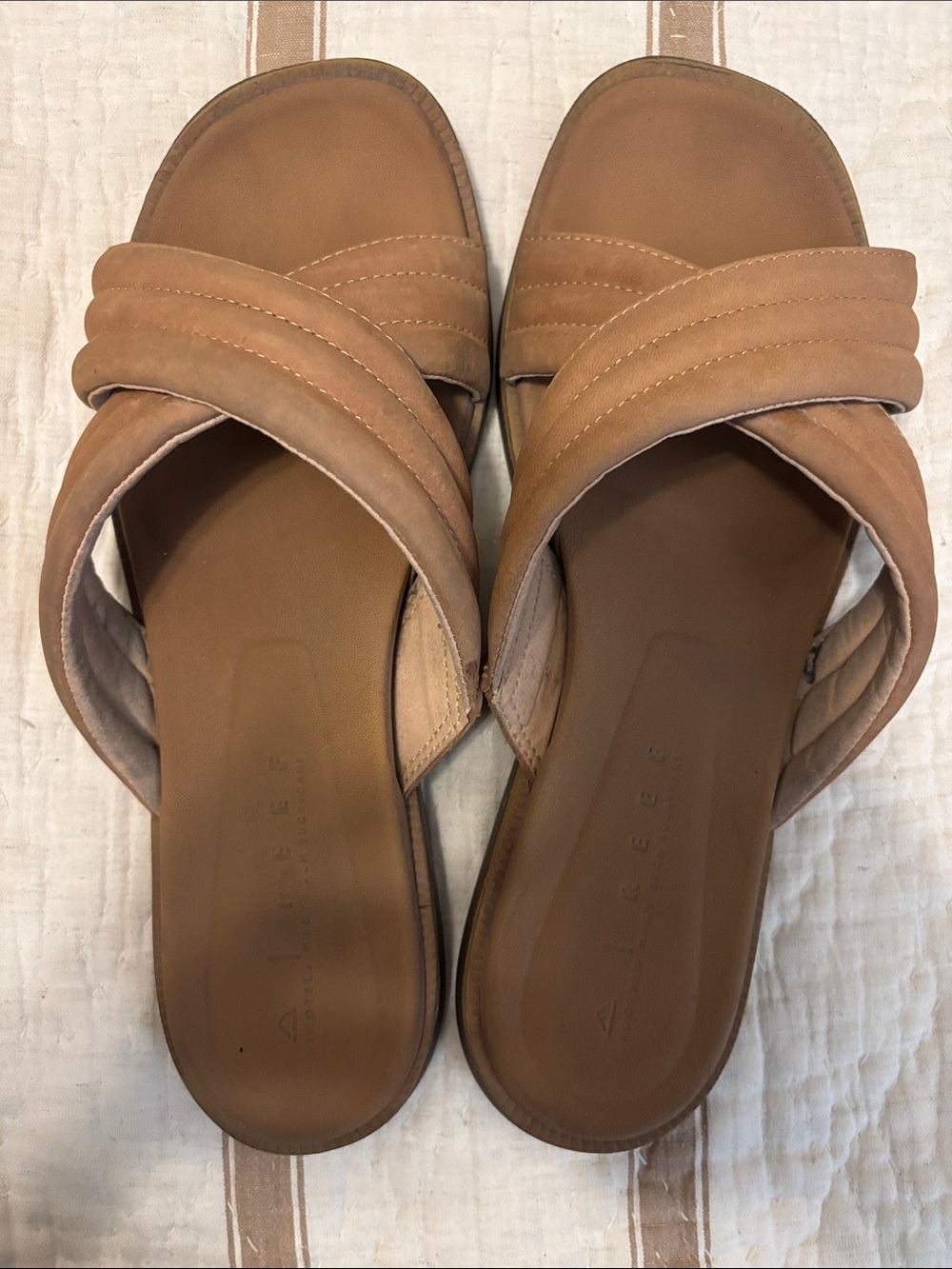 Reef Quilted Crisscross Slide Sandals in Tan
